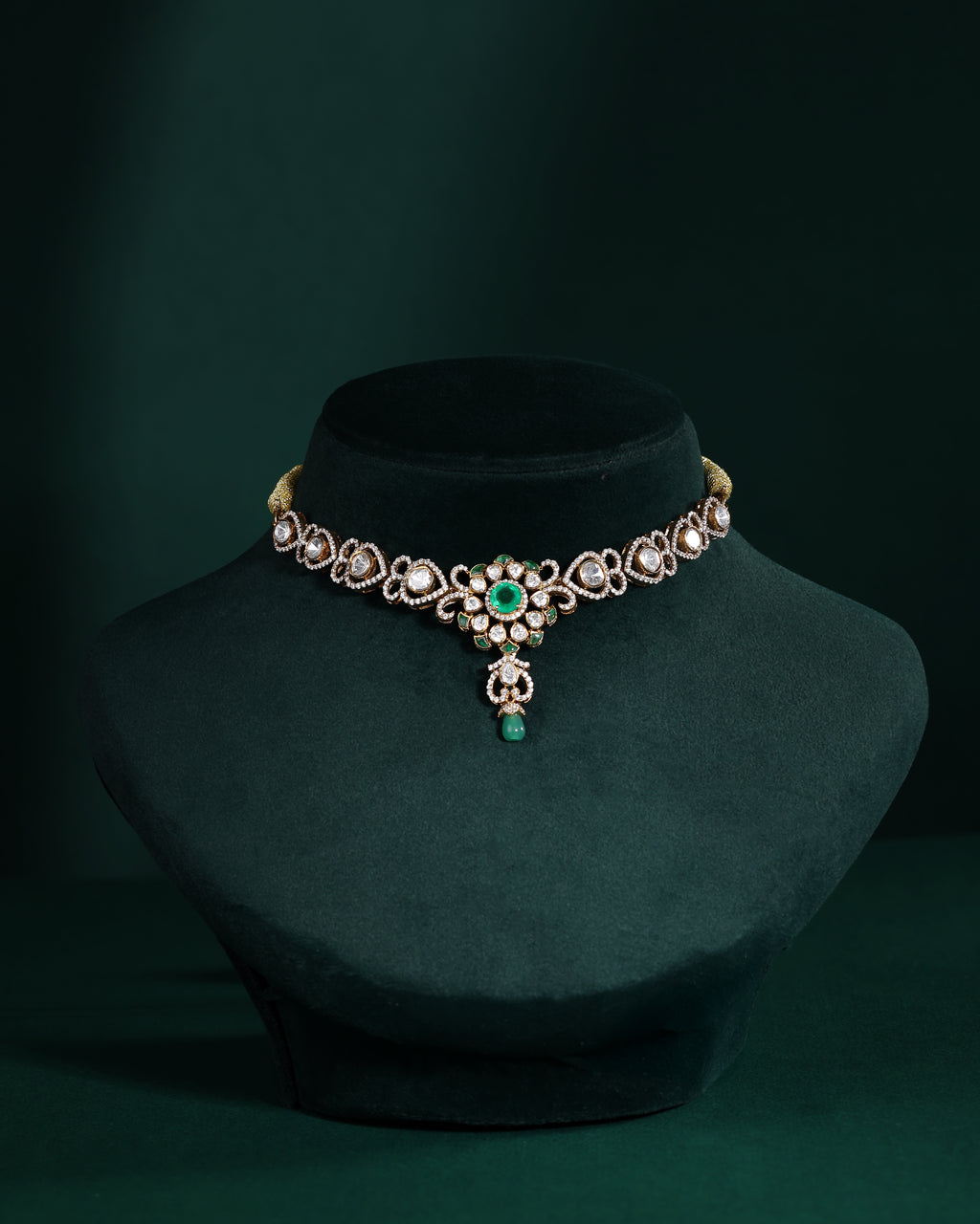 Silver Polki Pattern Short Necklace