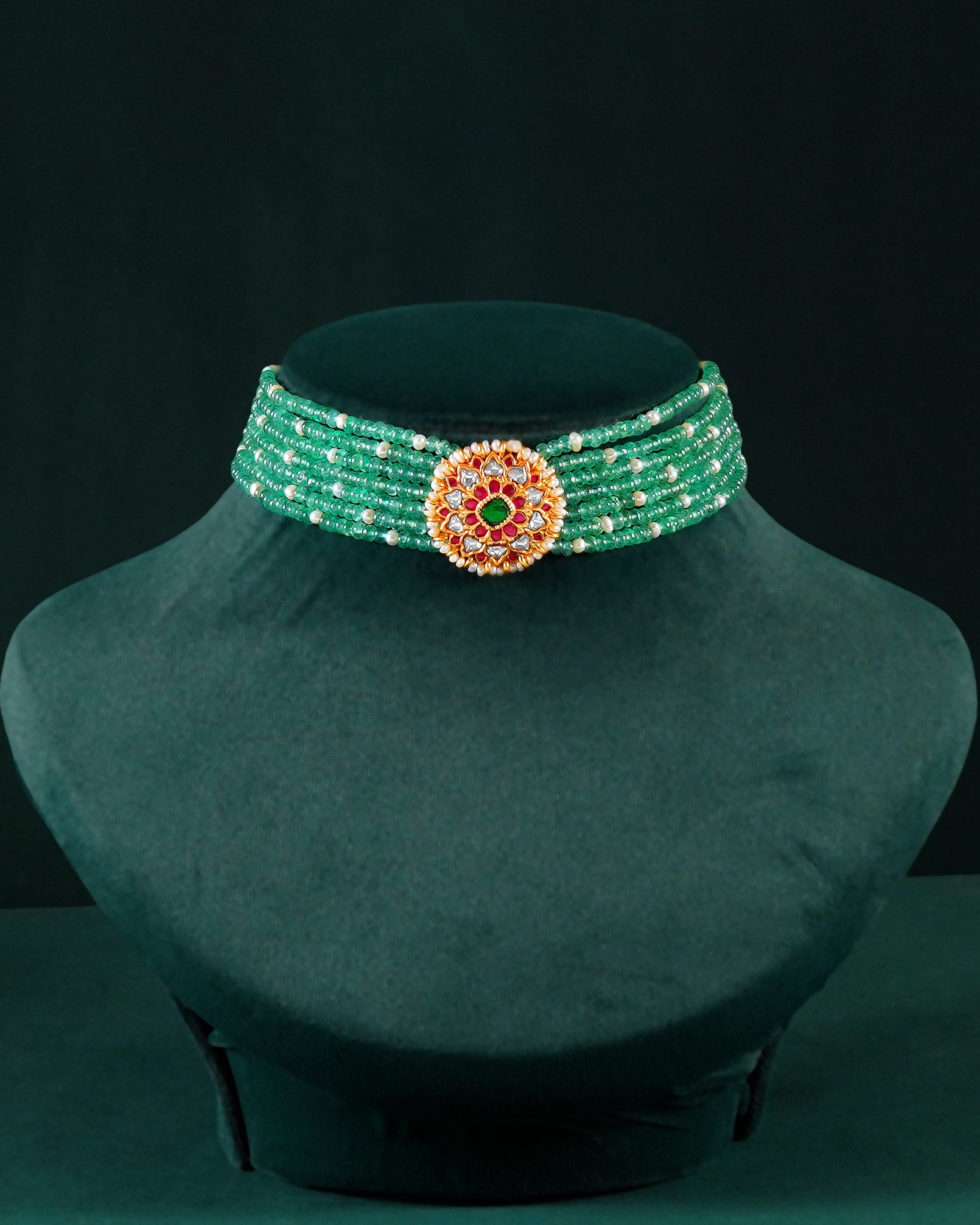 Silver Green Bead Choker Necklace With Kundan Pattern Pendant