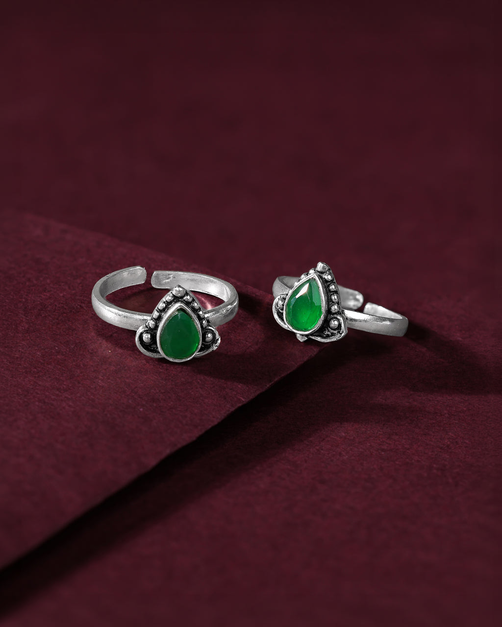 Oxidized Silver Green Stone Teardrop Toe Rings