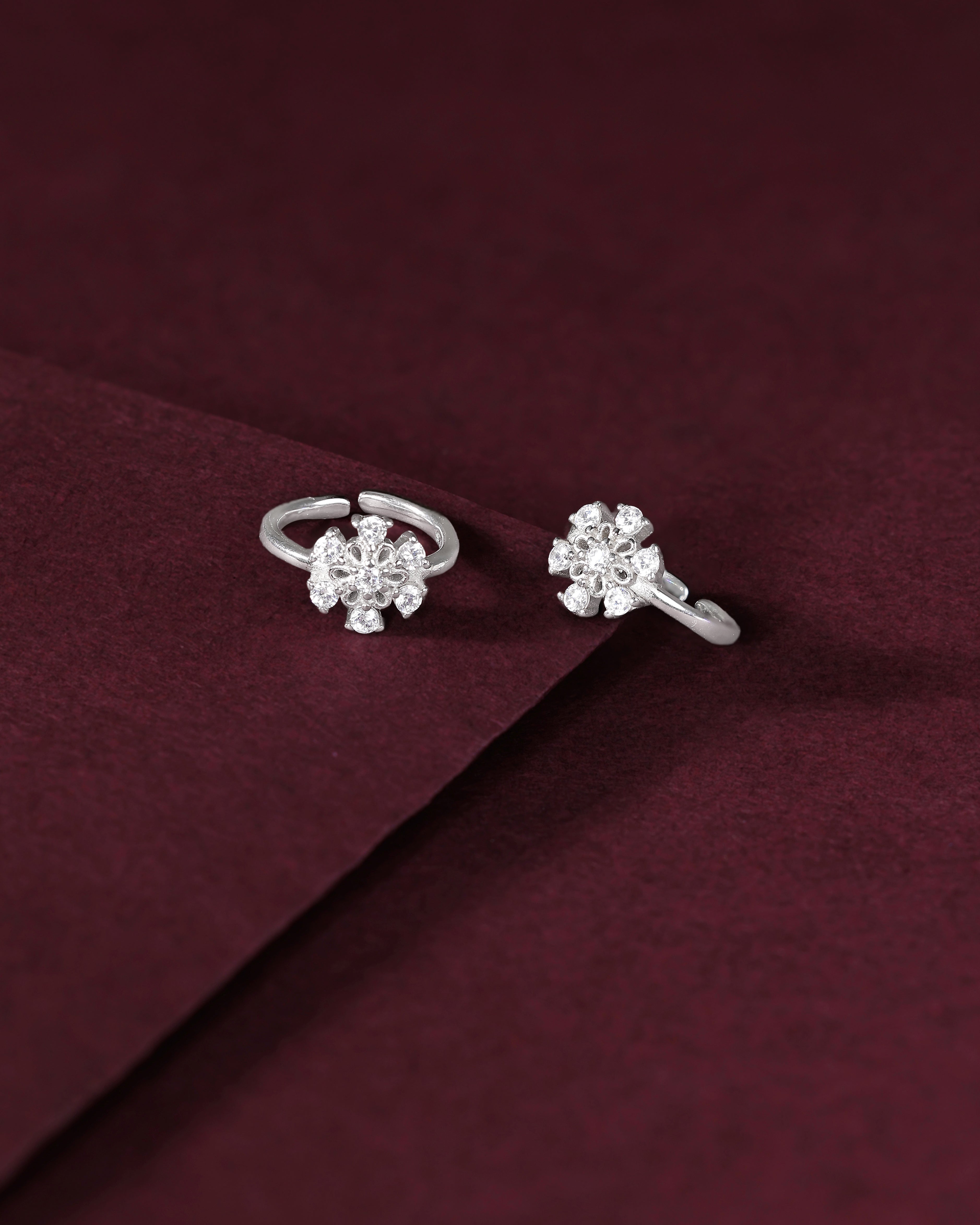 Silver Sparkling Floral Toe Rings