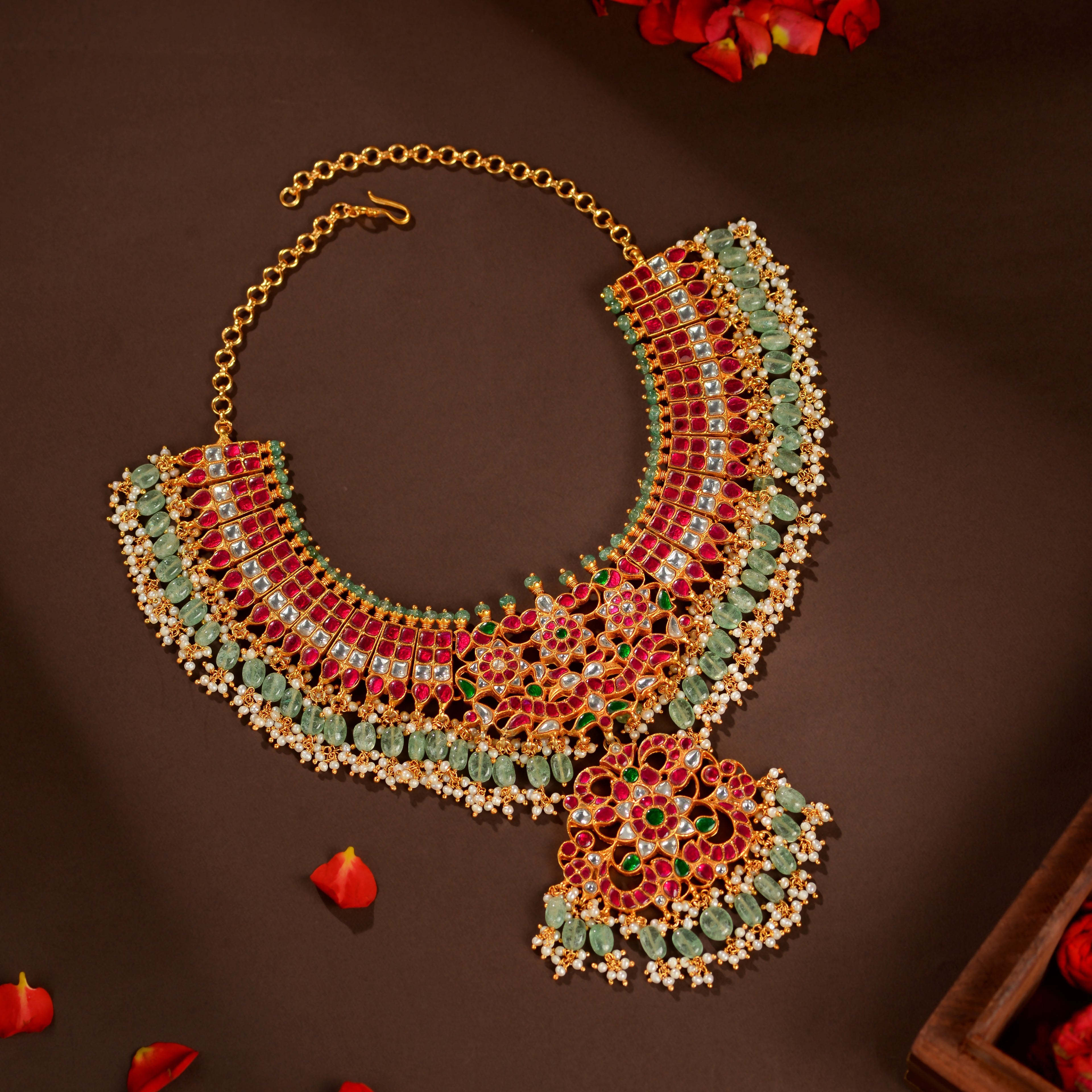 Kundan Emerald Designer Necklace cum Choker