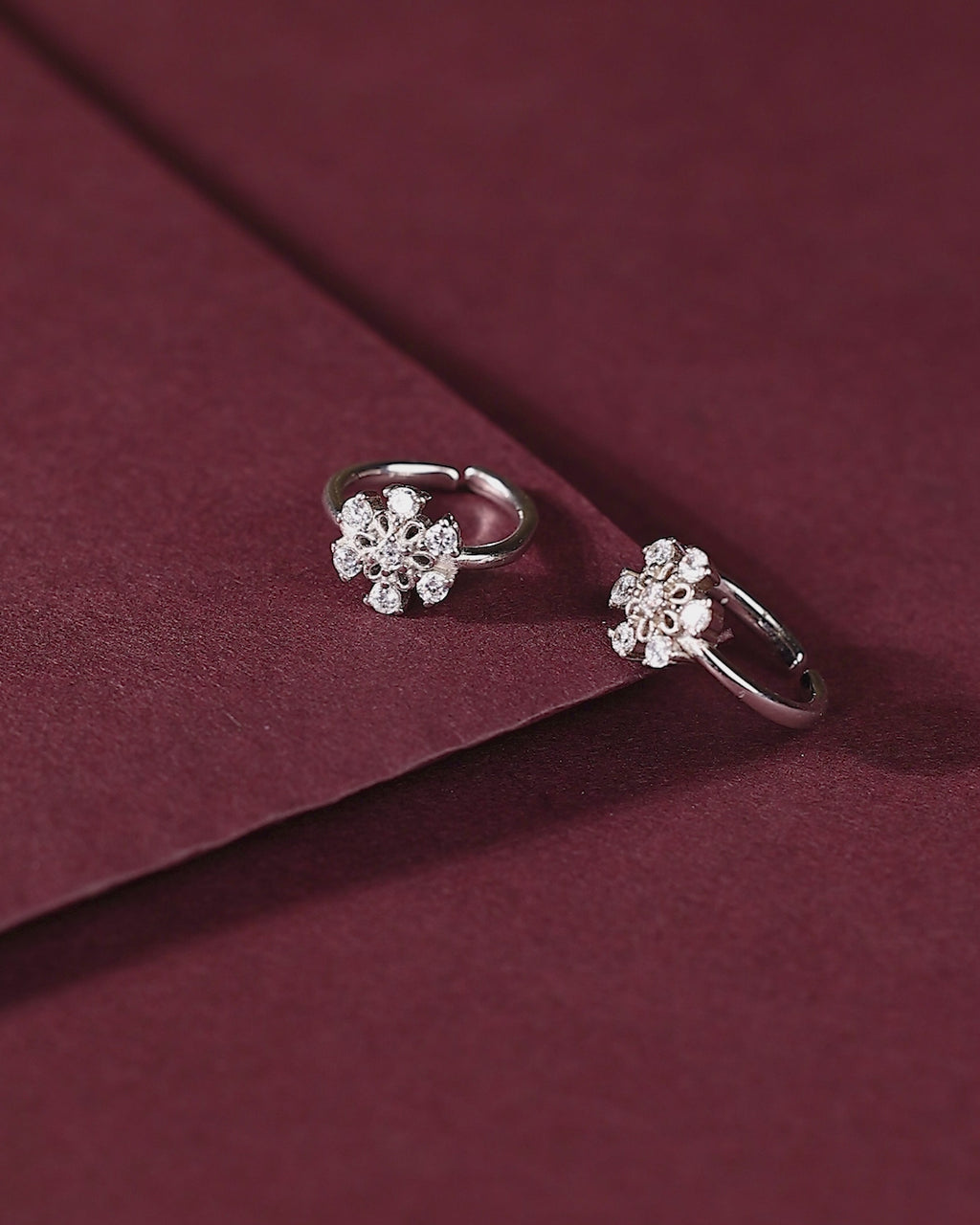 Silver Sparkling Floral Toe Rings