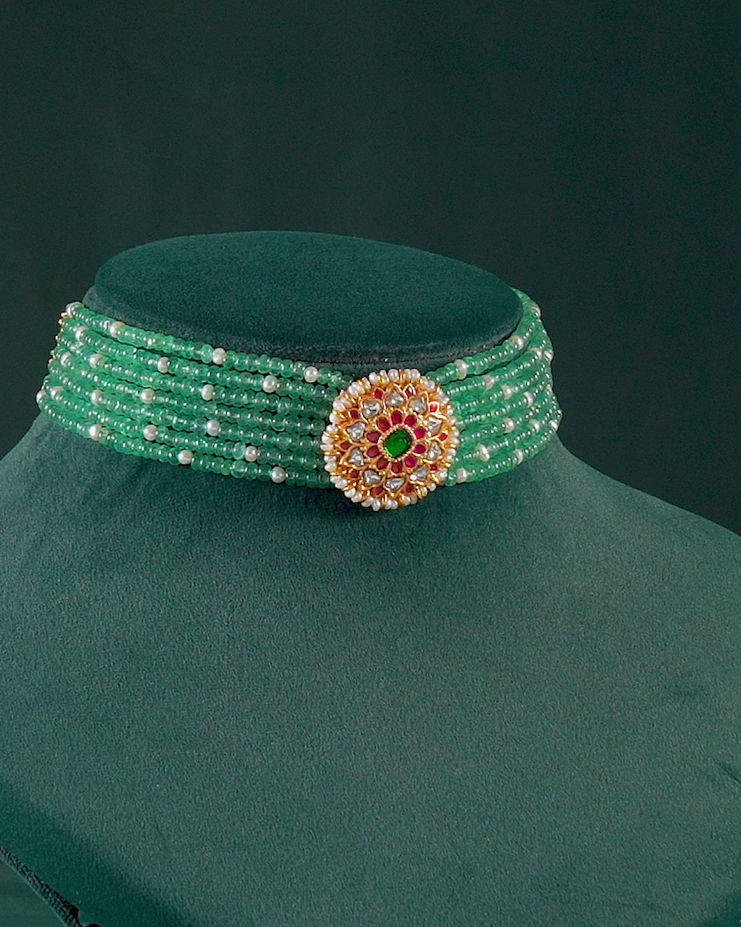 Silver Green Bead Choker Necklace With Kundan Pattern Pendant