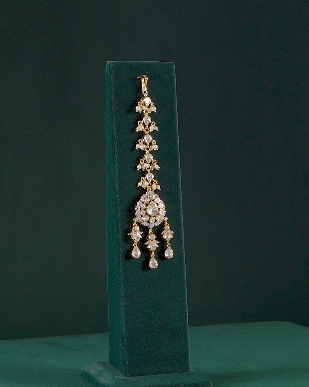 Silver Maang Tikka with Pear-Cut CZ and Seed Pearl Clusters