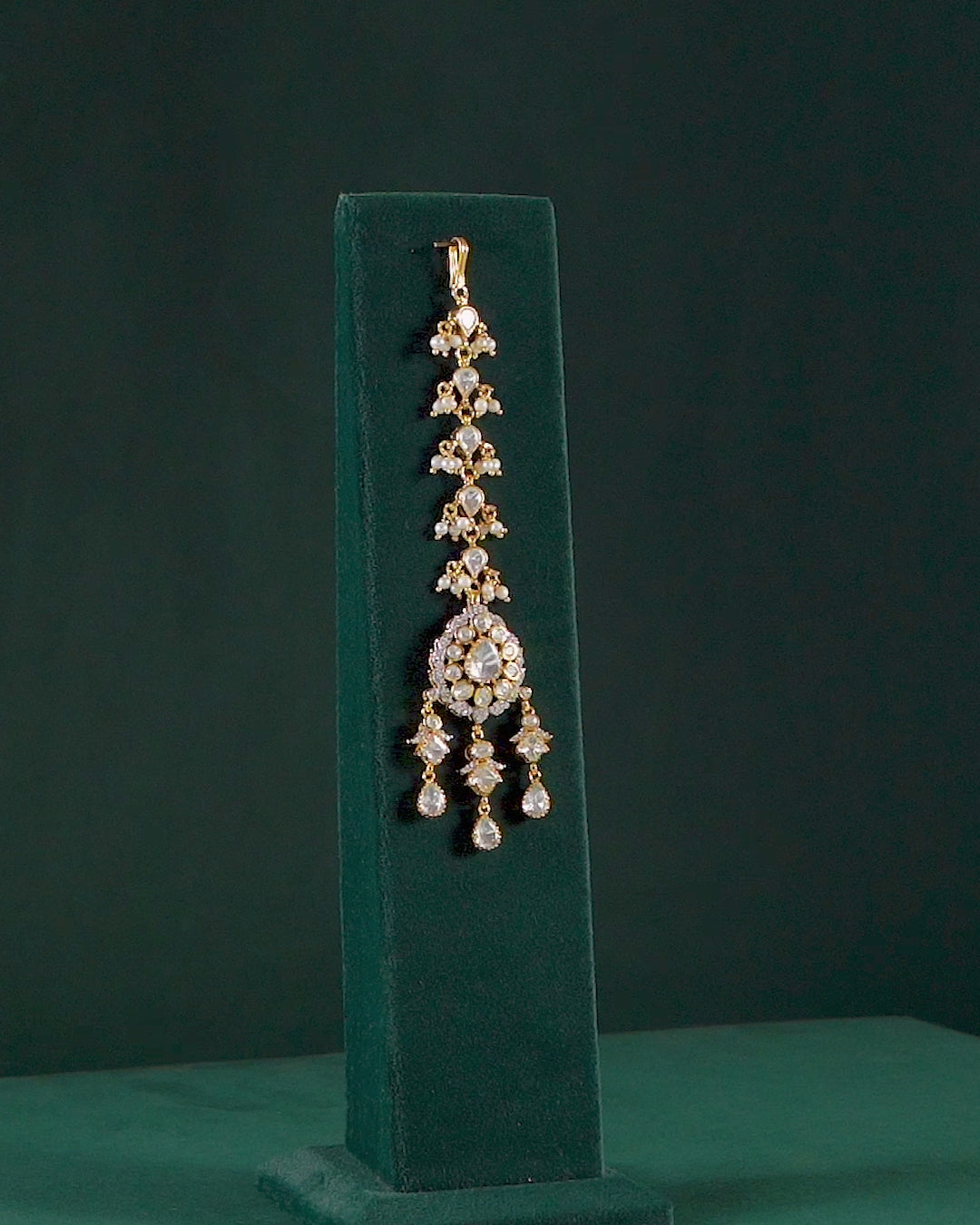 Silver Maang Tikka with Pear-Cut CZ and Seed Pearl Clusters