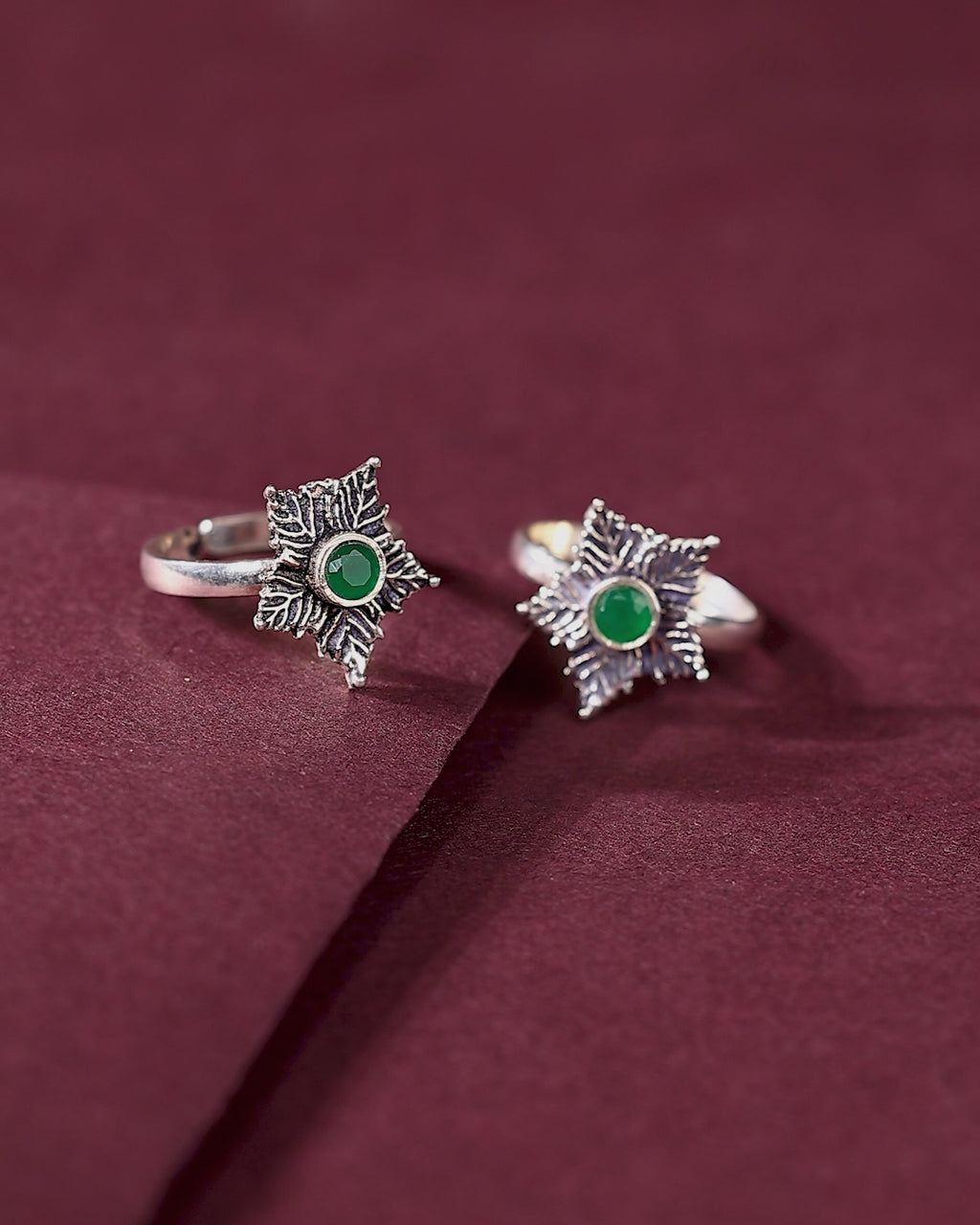 92.5 Silver Green Stone Toe Rings